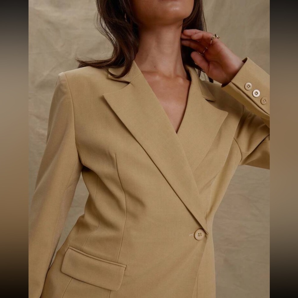 Butter yellow pale wrap button blazer - Picture 6 of 7